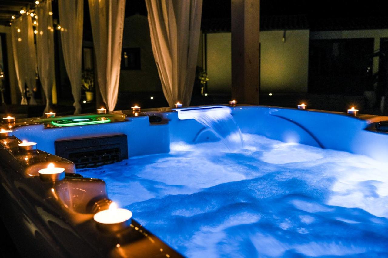 Suites By Aix Keys Avec Jacuzzi Privatif 5 Min Des Plages Fouras Saint-Laurent-de-la-Prée 외부 사진